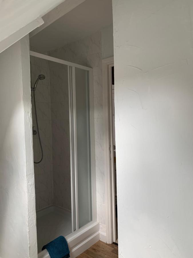 Le Bas Chesnay Chambres D'Hotes Domfront En Poiraie Екстериор снимка